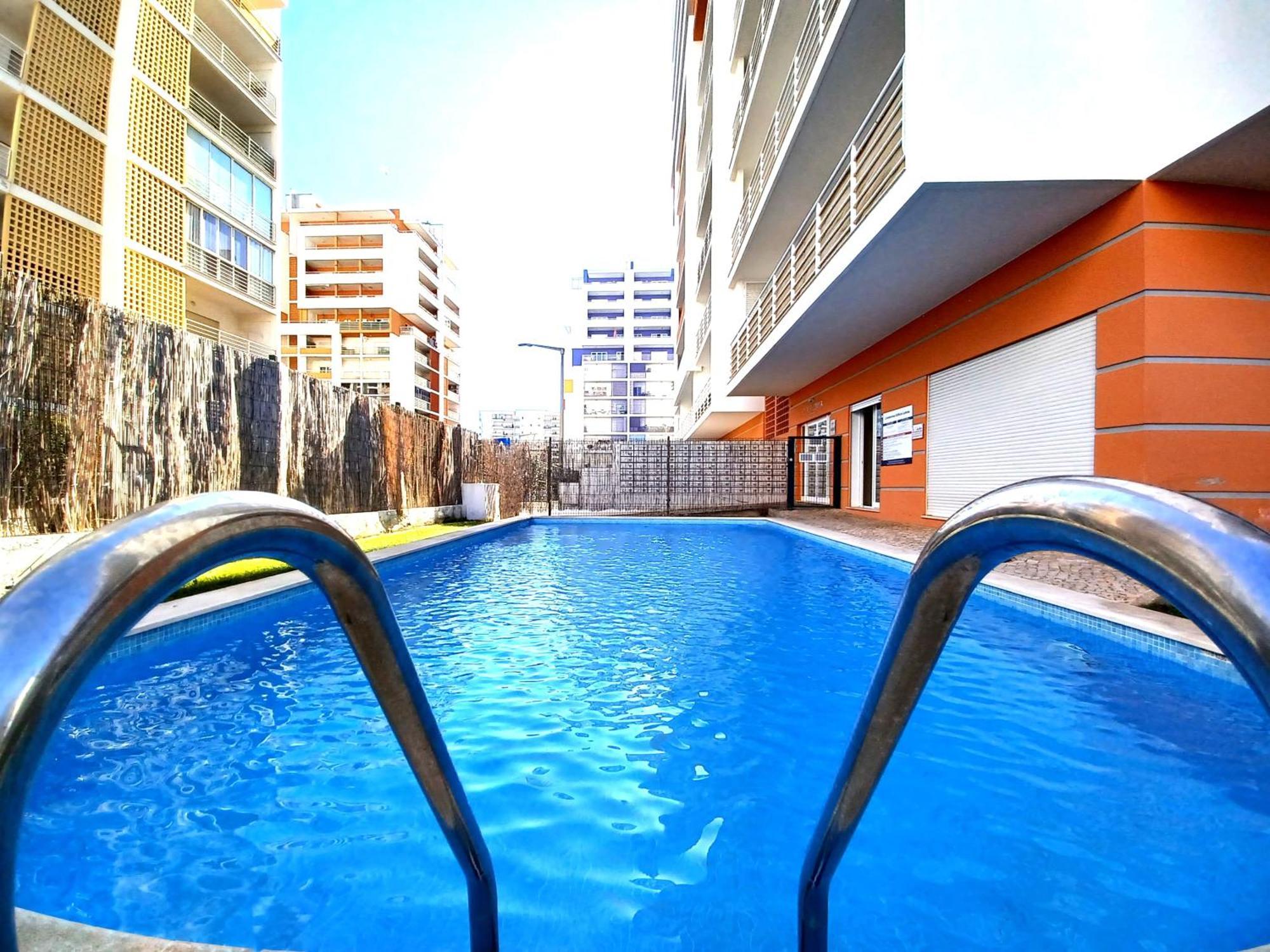 Edificio Lumina Sunshine Beach Apartment Portimão Exterior photo