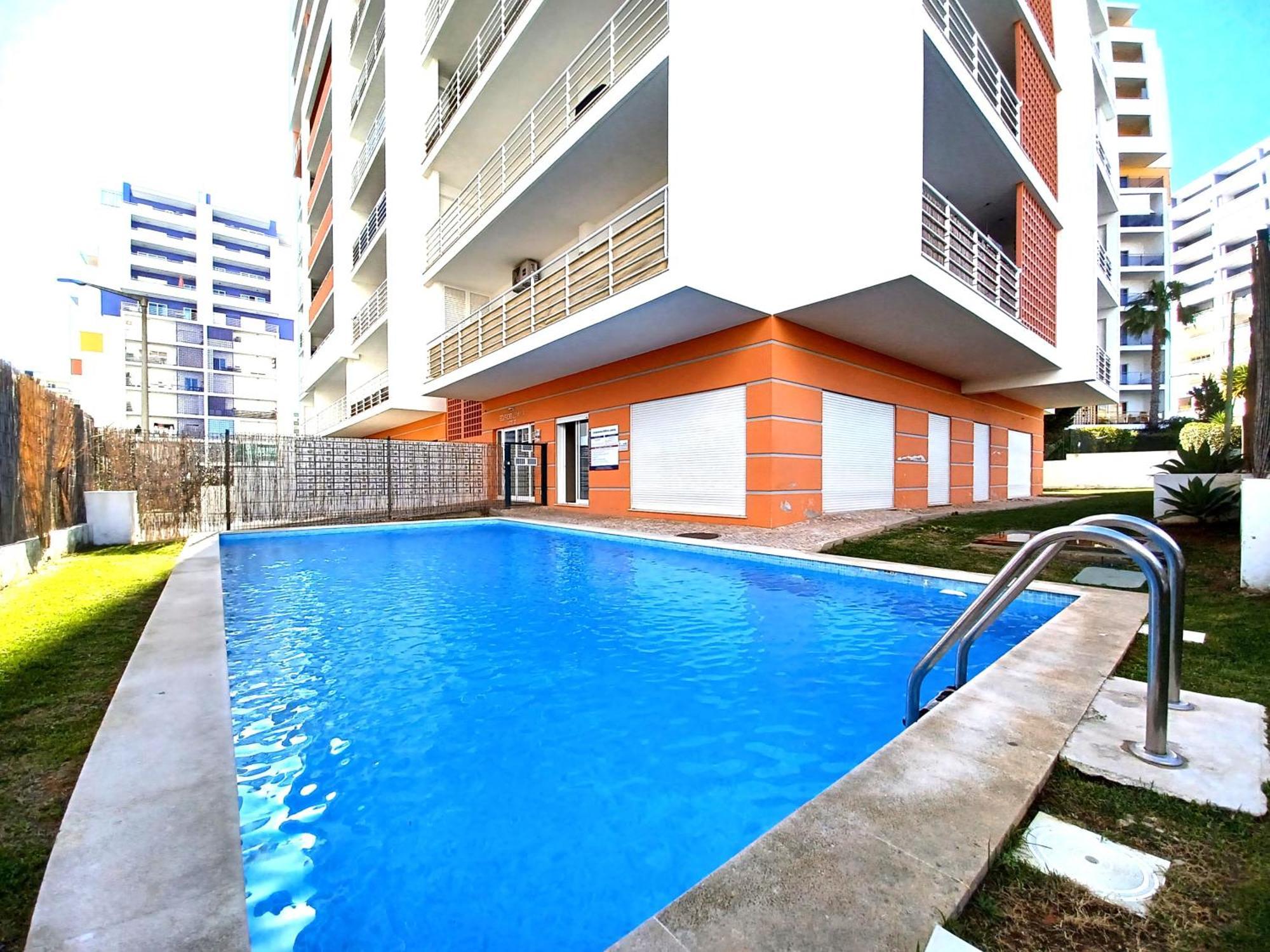 Edificio Lumina Sunshine Beach Apartment Portimão Exterior photo